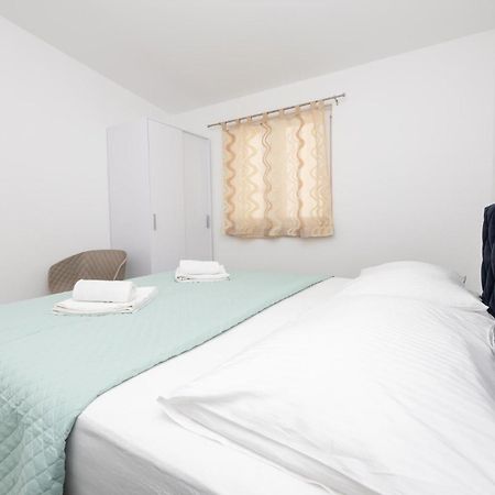 Stunning Apartment In Makarska Eksteriør bilde