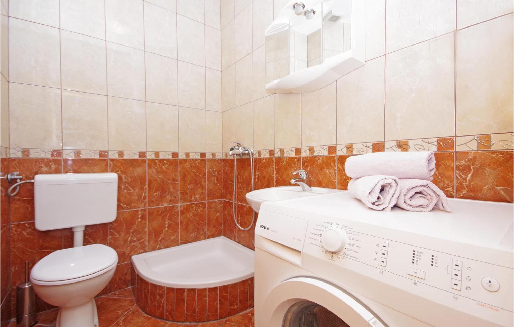 Stunning Apartment In Makarska Eksteriør bilde